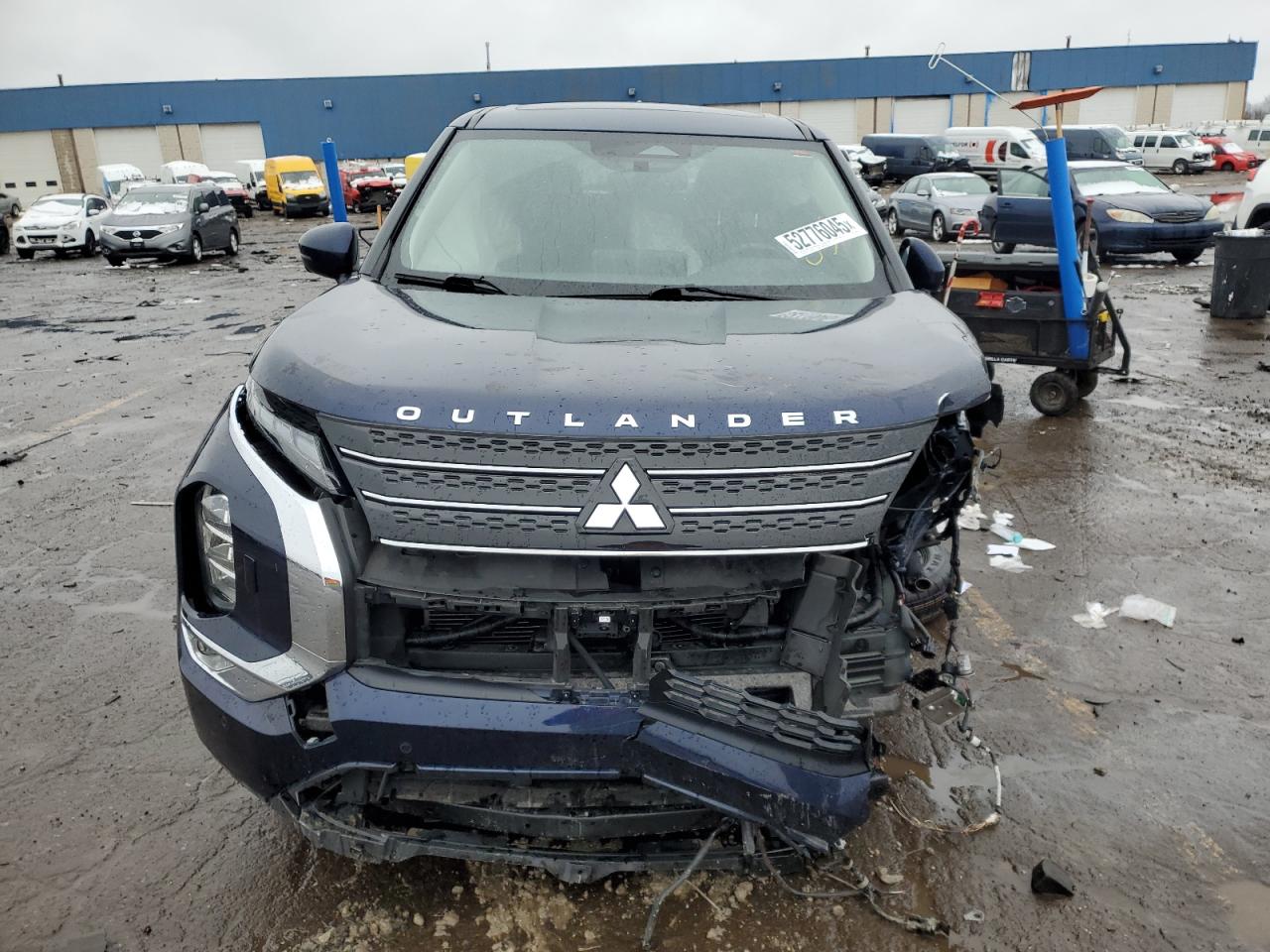 MITSUBISHI OUTLANDER SE