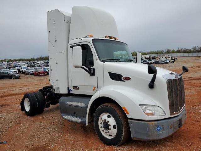 PETERBILT 579 2017 white tractor compressed natural gas 1NPBAH8X3HD421469 photo #1