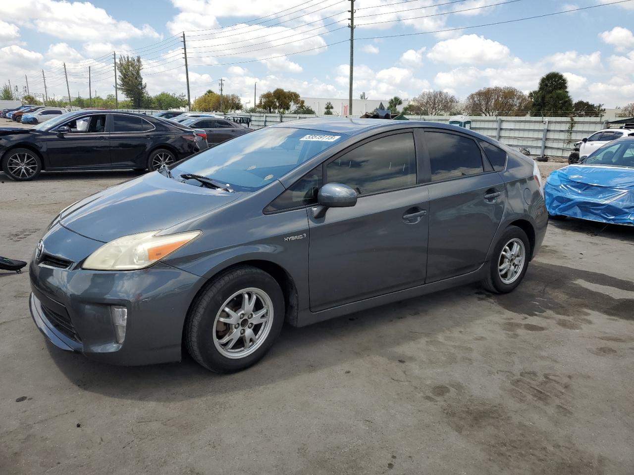TOYOTA PRIUS