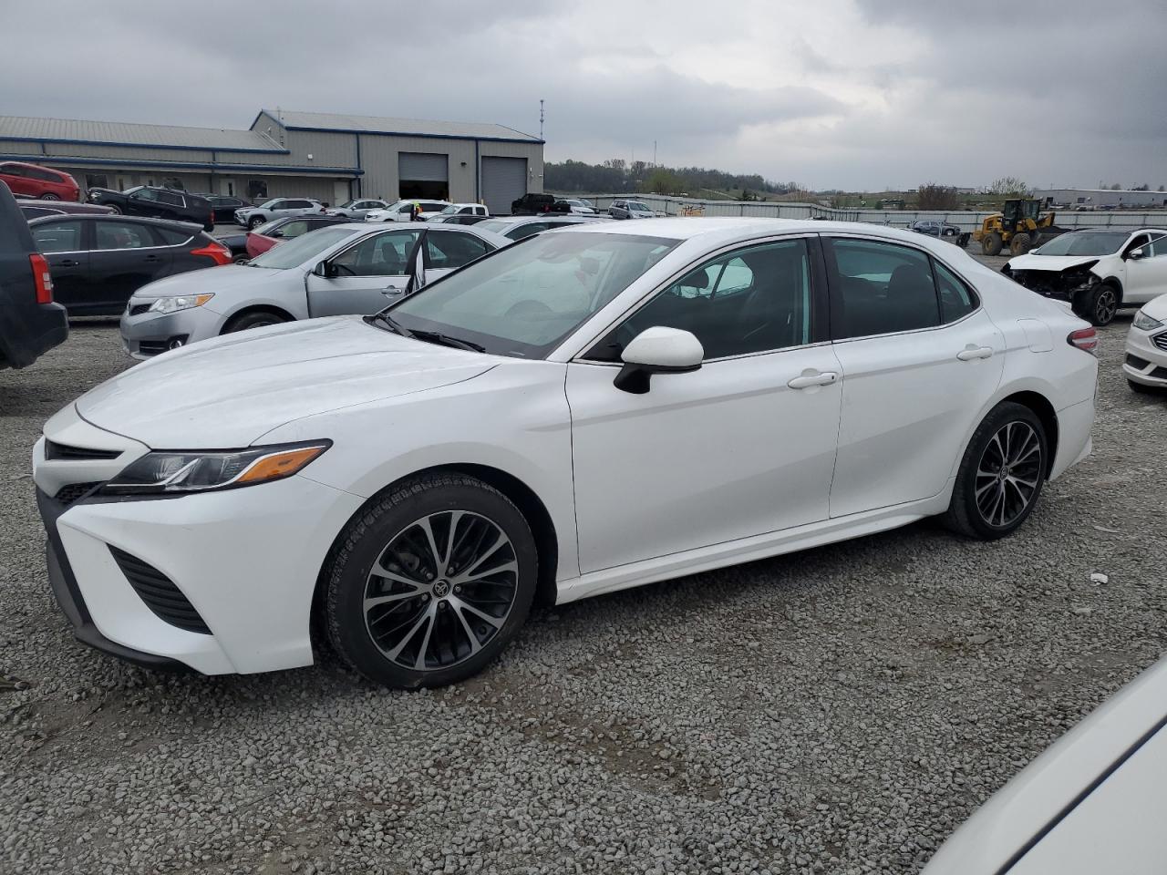 TOYOTA CAMRY SE