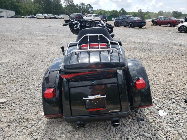2018 HARLEY-DAVIDSON FLHTCUTG T 1HD1MAD15JB857968