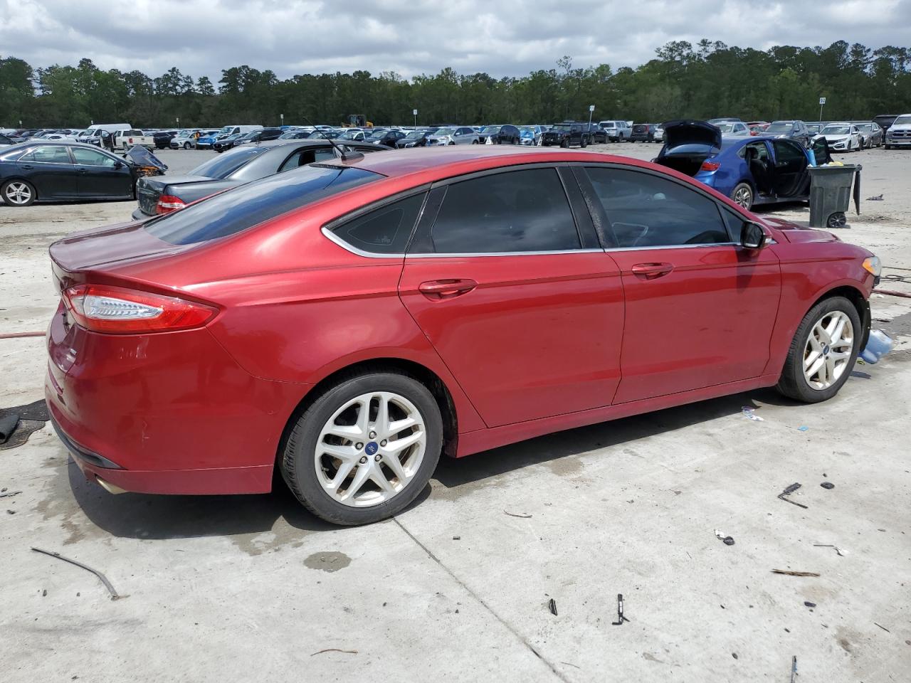 FORD FUSION SE