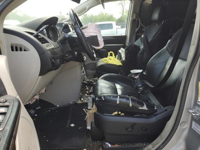 2015 CHRYSLER TOWN & COU - 2C4RC1GG3FR627877