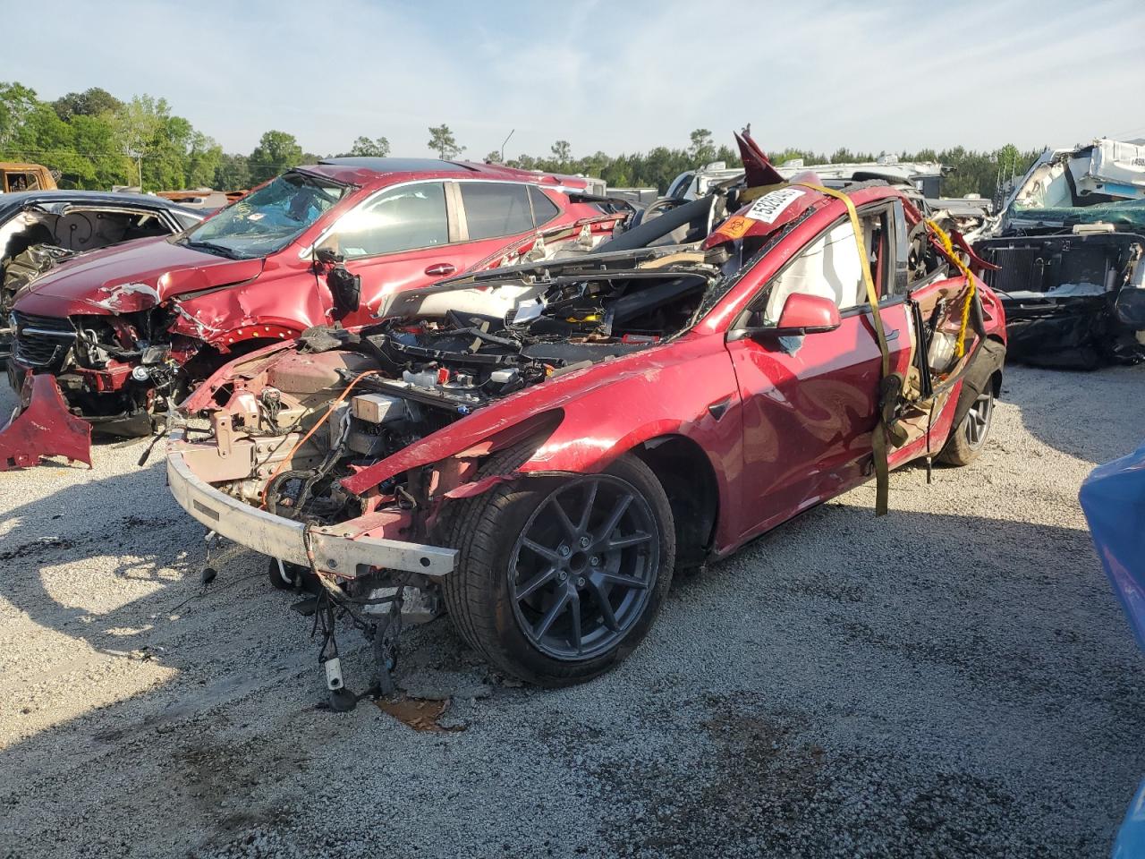 TESLA MODEL 3