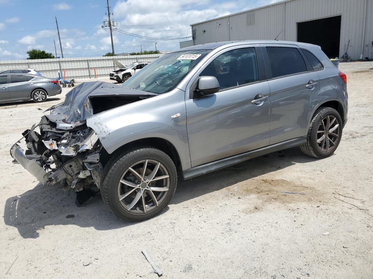 MITSUBISHI OUTLANDER ES