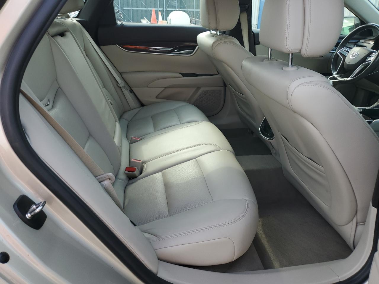 CADILLAC XTS LUXURY COLLECTION