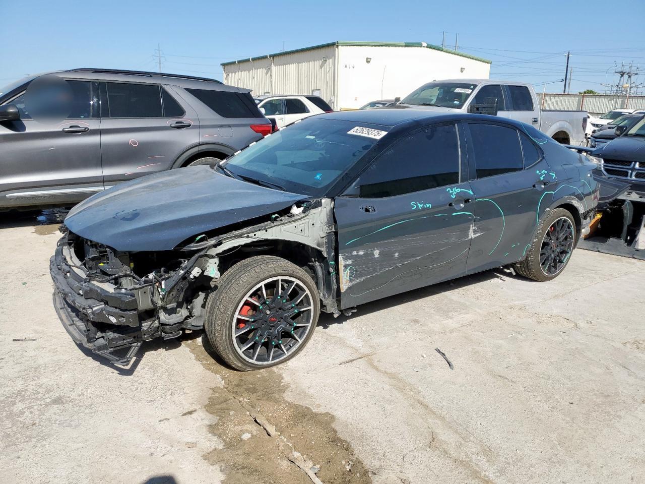 TOYOTA CAMRY TRD