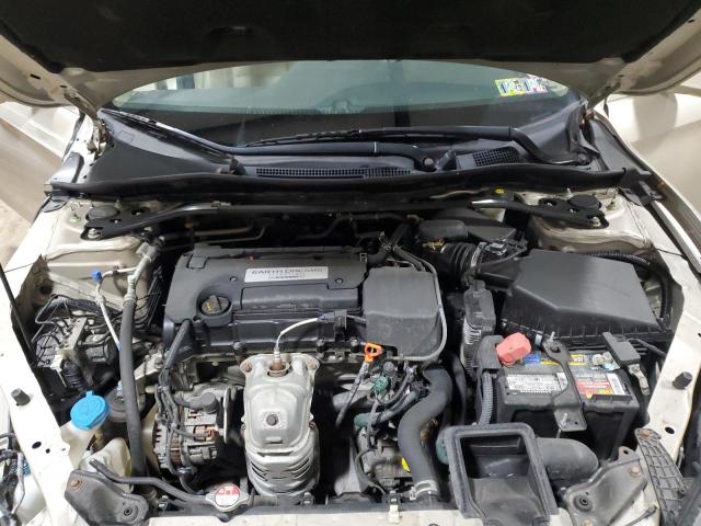2015 HONDA 1100CC 1HGCR2F81FA086497