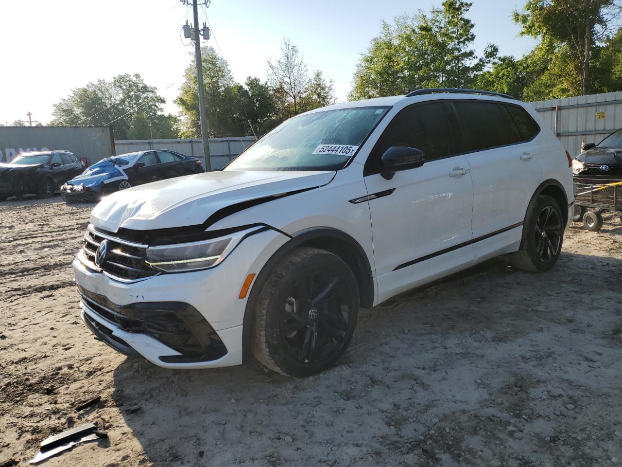 VOLKSWAGEN TIGUAN SE R-LINE BLACK