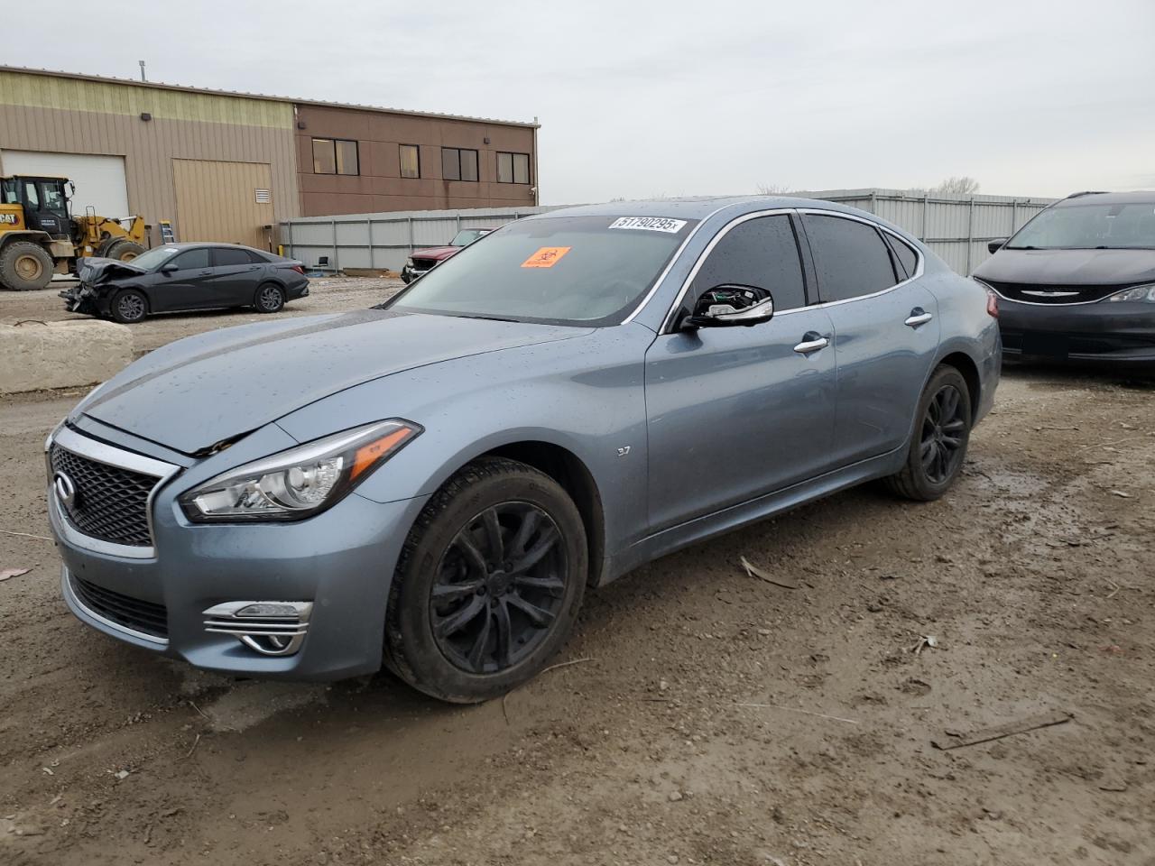 INFINITI Q70 3.7 LUXE