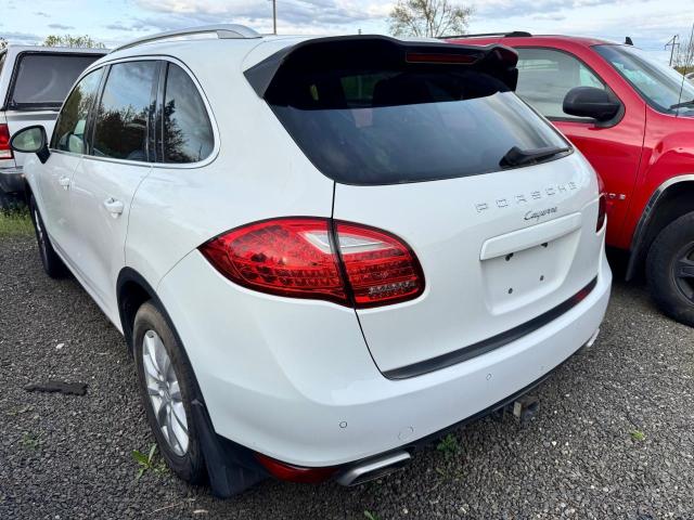 PORSCHE CAYENNE 2013 white 4dr spor diesel WP1AF2A29DLA25237 photo #4
