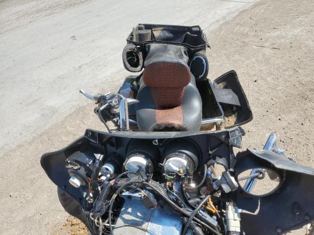 2011 HARLEY-DAVIDSON FLHTK - 1HD1KEM18BB673803