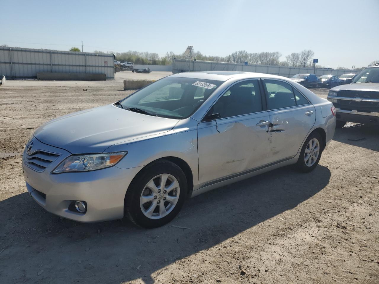 TOYOTA CAMRY BASE