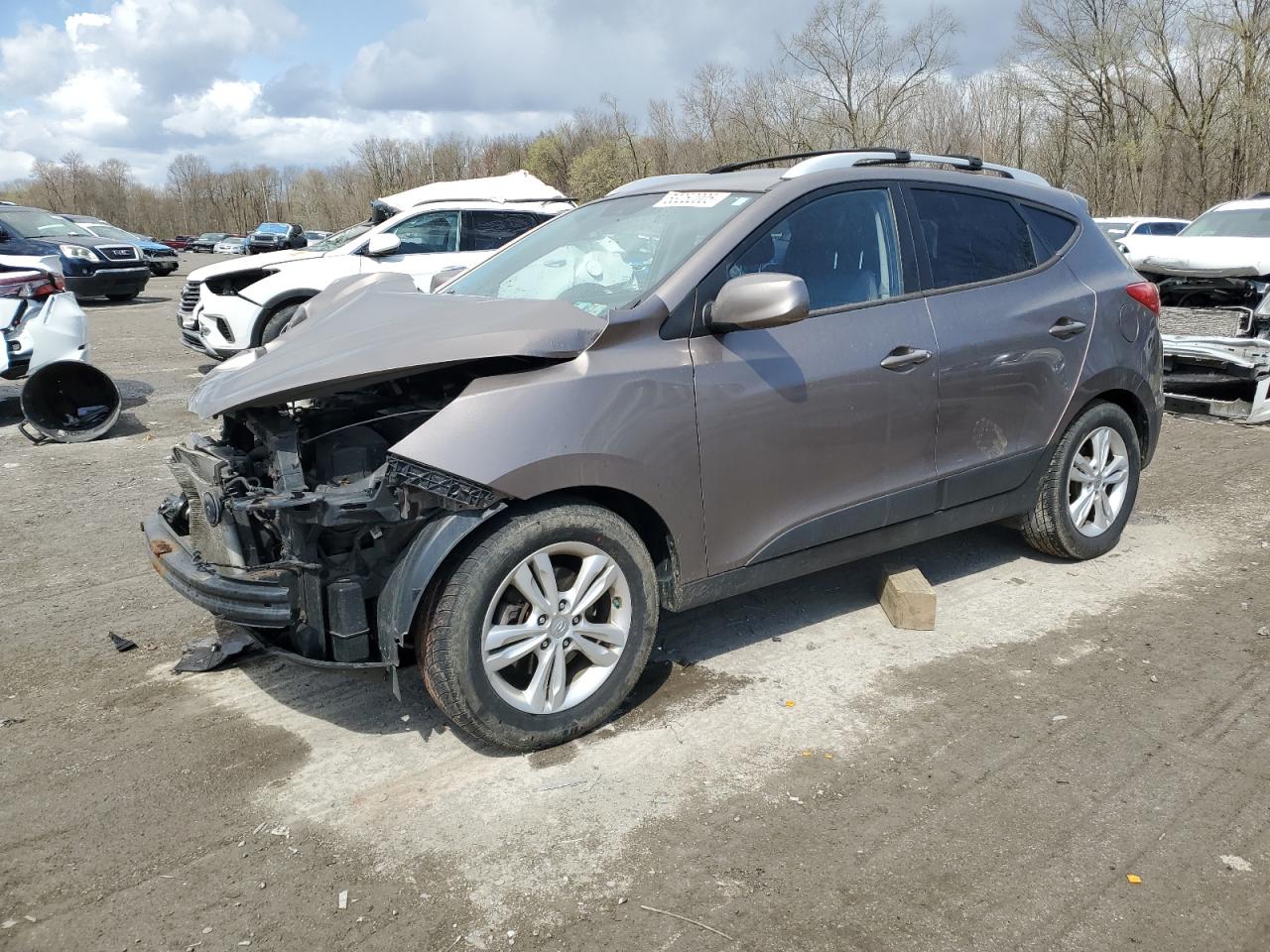  Salvage Hyundai TUCSON