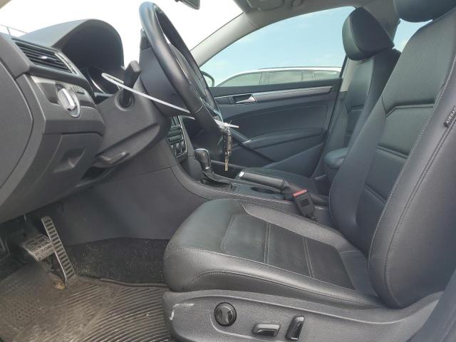 2017 VOLKSWAGEN PASSAT R-L - 1VWDT7A30HC061107