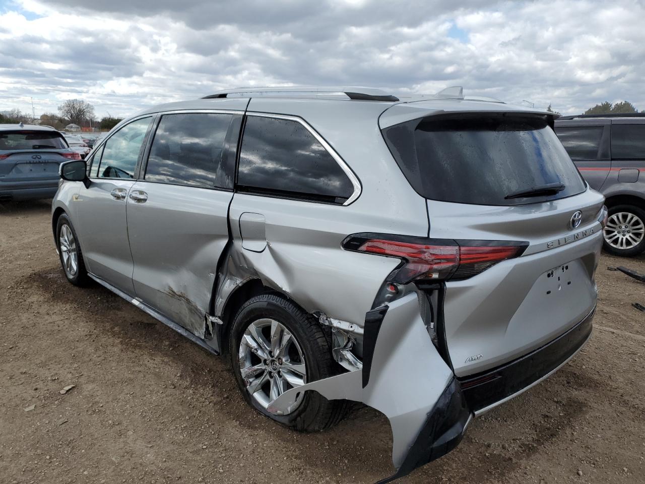 TOYOTA SIENNA LIMITED