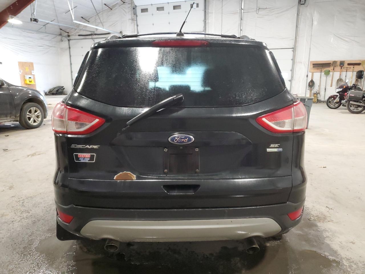 FORD ESCAPE SE