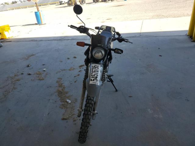 YAMAHA XT250 2021 gray  gas JYADG24E3MA012928 photo #3