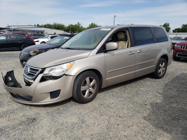 VOLKSWAGEN ROUTAN SEL 2009 beige  gas 2V8HW54X19R601477 photo #1
