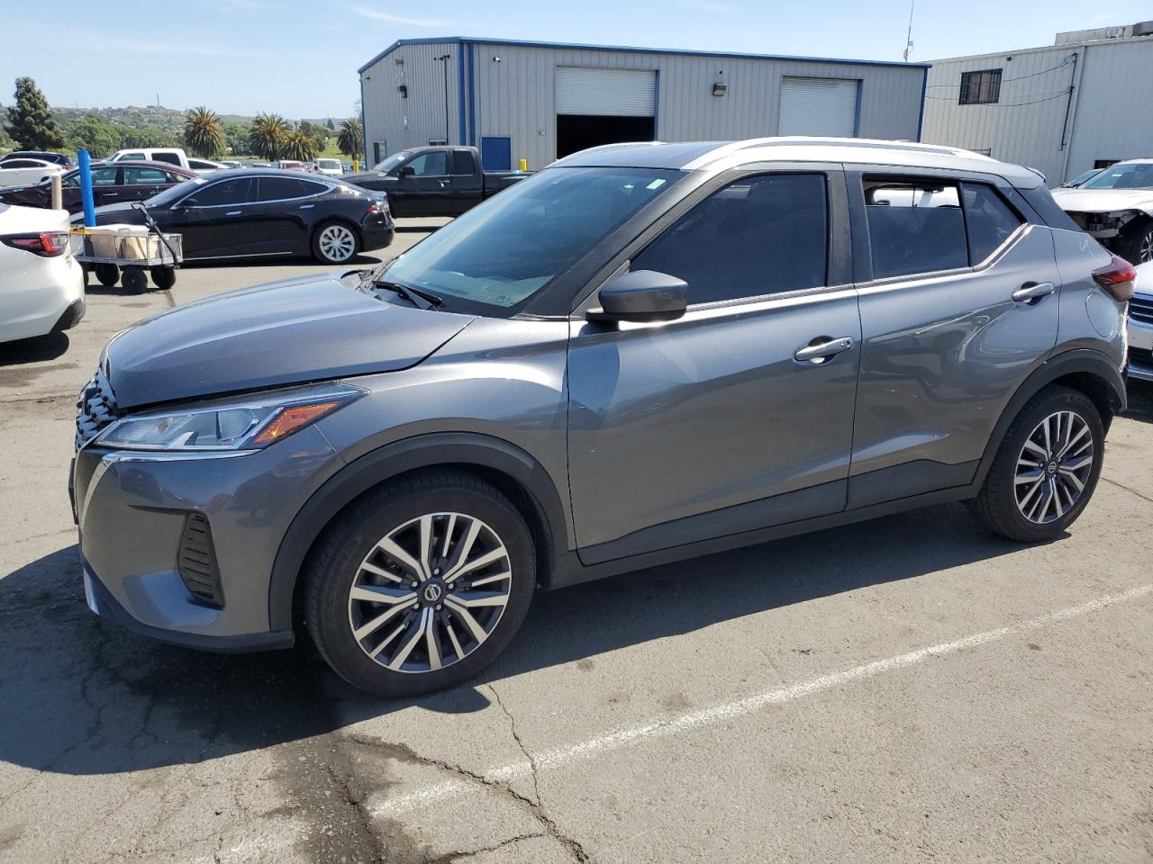 NISSAN KICKS SV