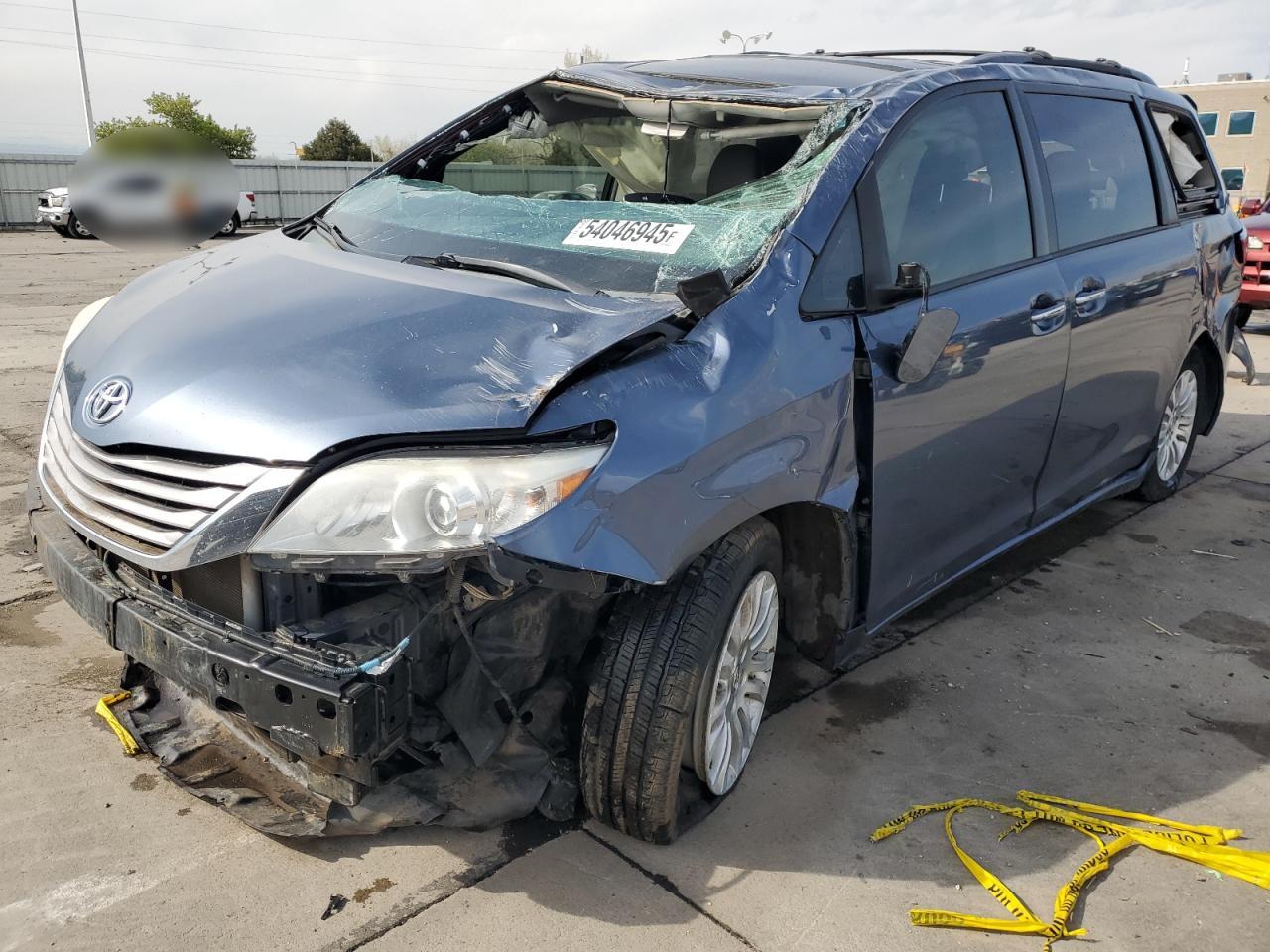 TOYOTA SIENNA XLE