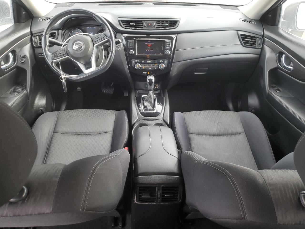 Nissan Rogue s 2018