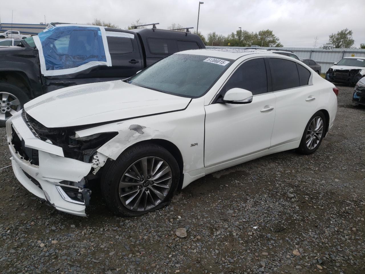 INFINITI Q50 LUXE