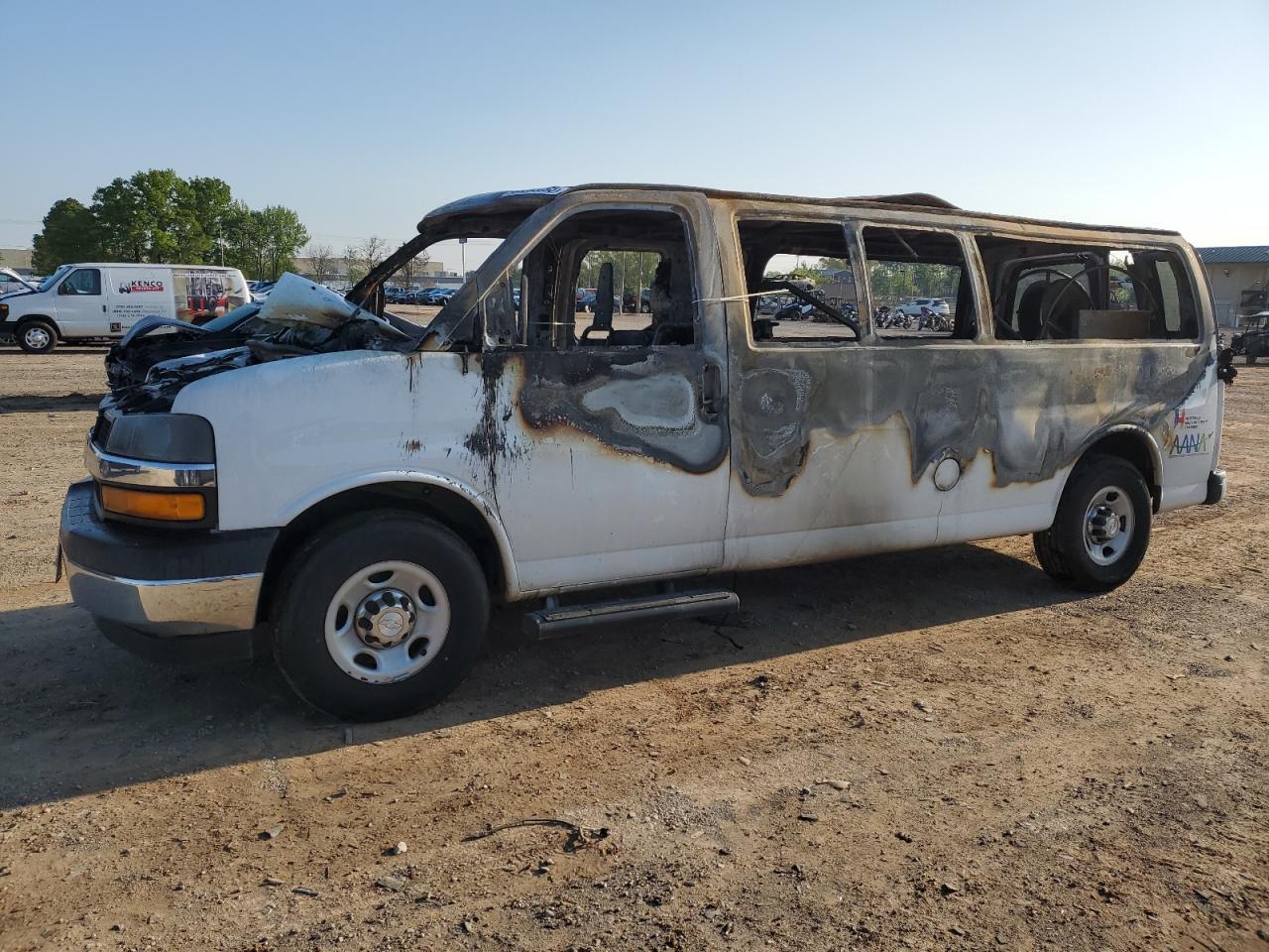 CHEVROLET EXPRESS LT
