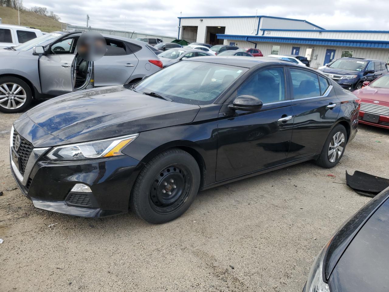 NISSAN ALTIMA S