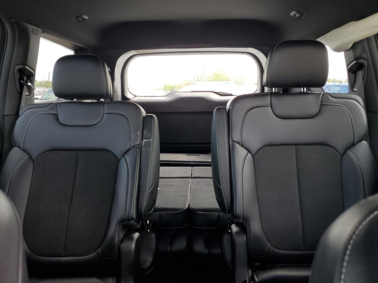 JEEP GRAND CHEROKEE L LAREDO