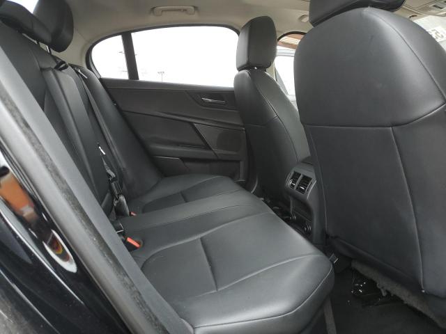 2019 JAGUAR XE SAJAR4FX1KCP49334