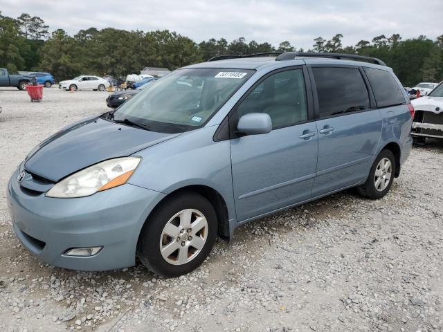 TOYOTA SIENNA XLE