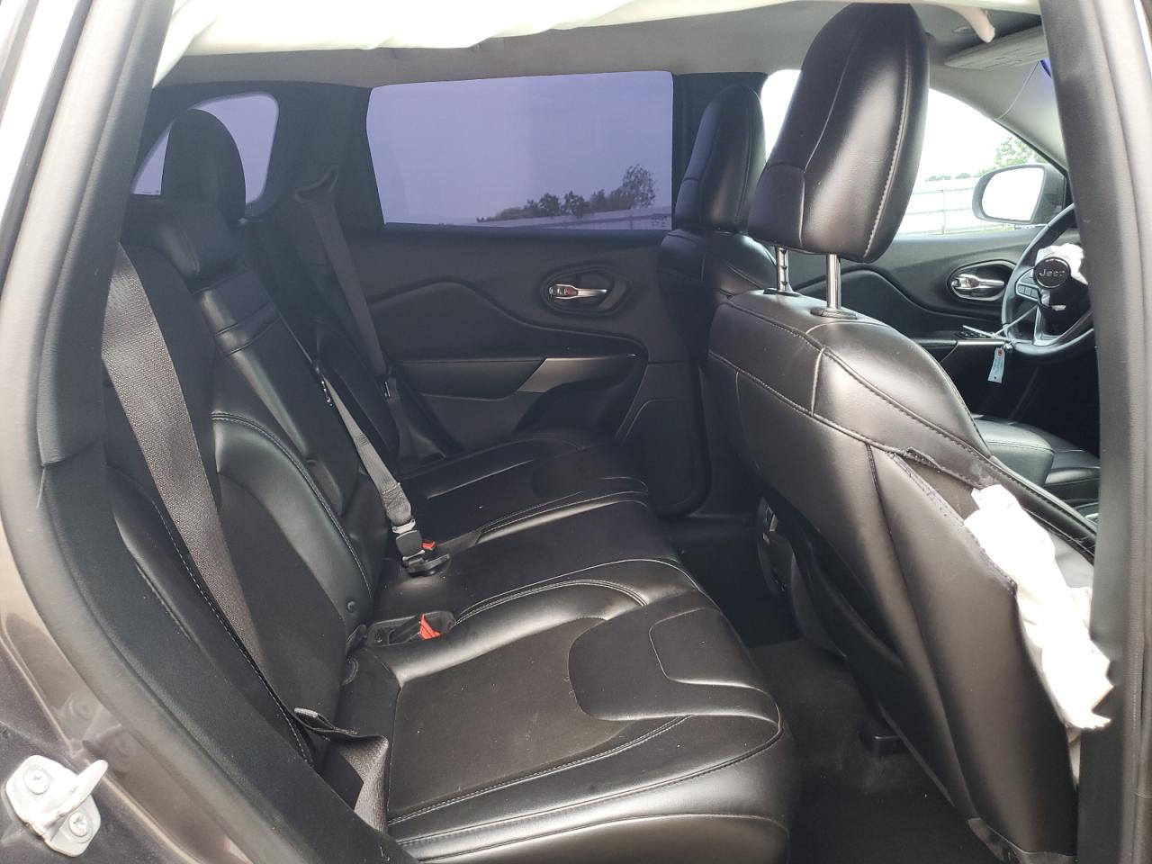 JEEP GRAND CHEROKEE LATITUDE PLUS