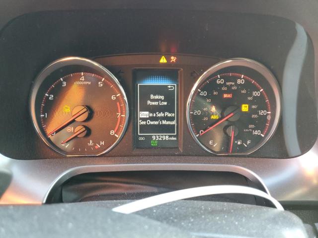 2018 TOYOTA RAV4 SE JTMNFREV8JJ745054