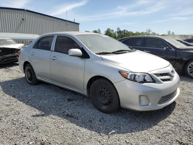 Vin: 2t1bu4ee6dc933552, lot: 53679065, toyota corolla base 20134
