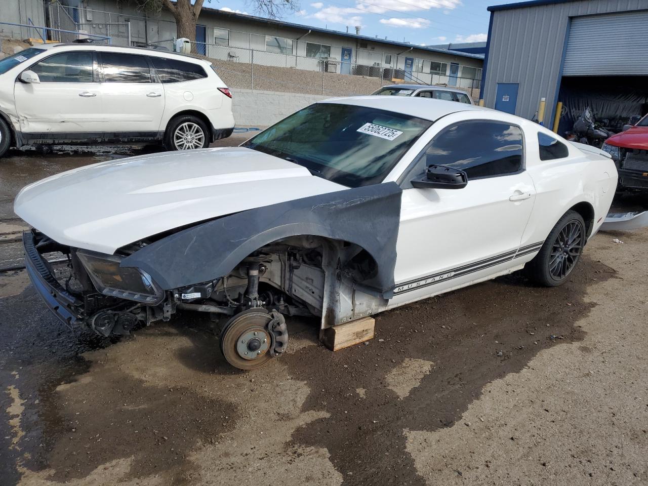 FORD MUSTANG