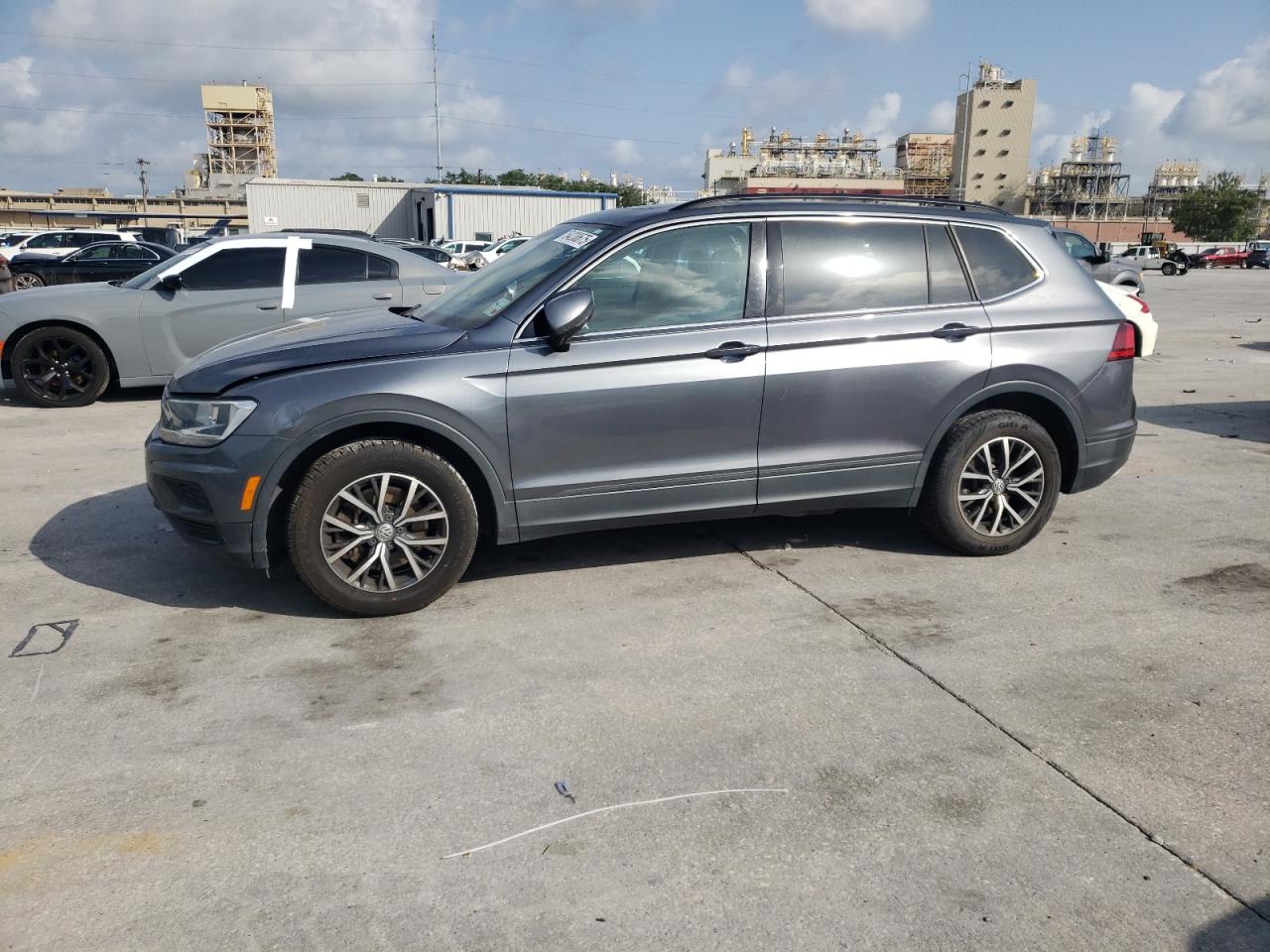 VOLKSWAGEN TIGUAN SE