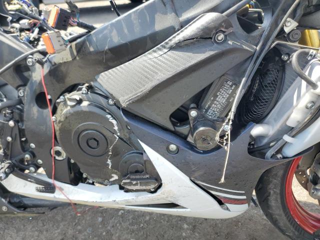SUZUKI GSX-R750 2024 JS1GR7MA3R7101533 photo #3
