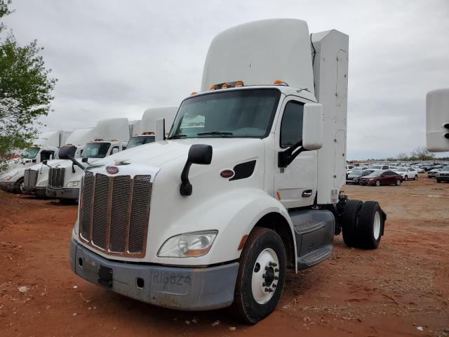 PETERBILT 579 2017 white tractor compressed natural gas 1NPBAH8X0HD421462 photo #3