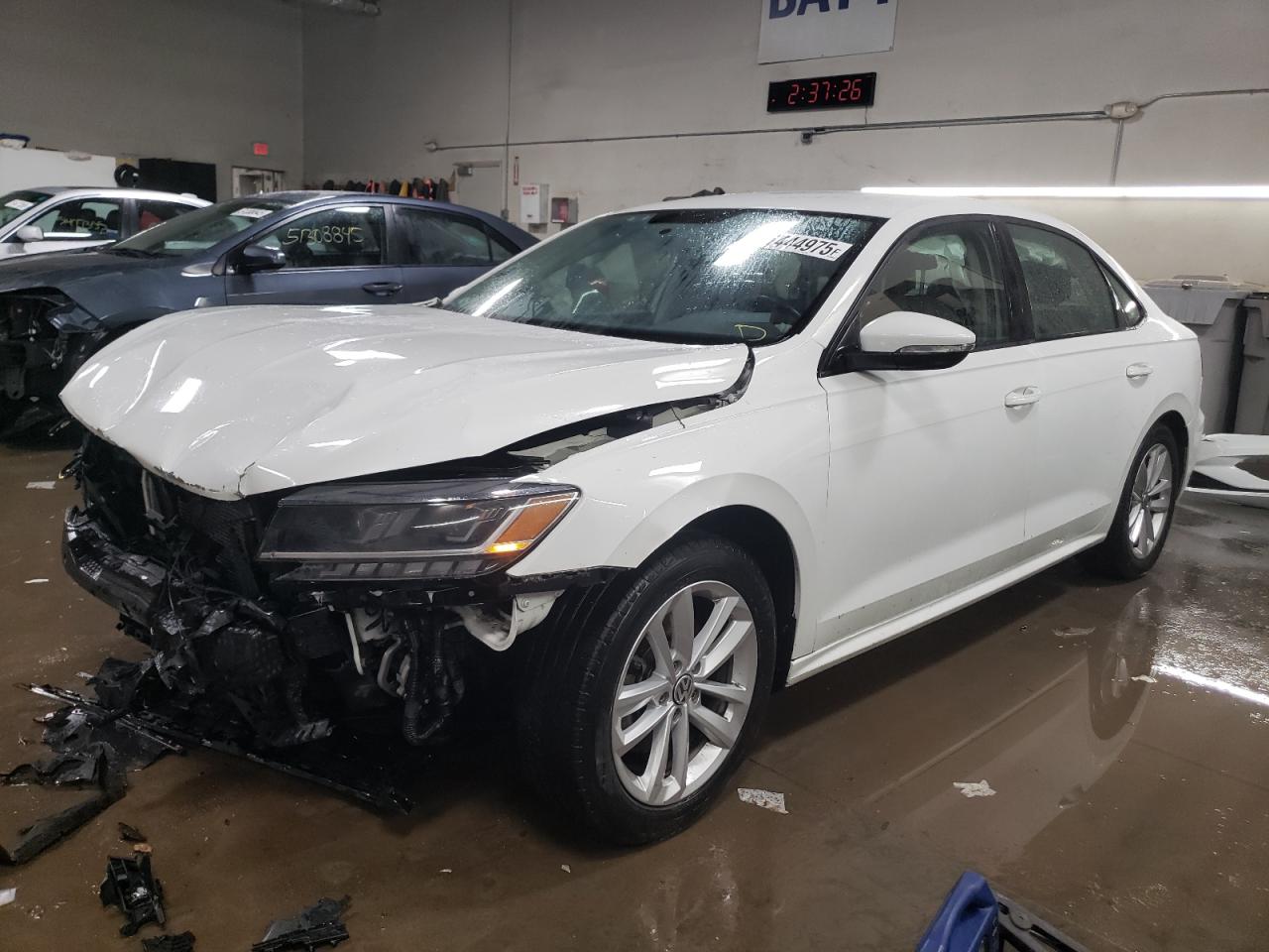 VOLKSWAGEN PASSAT S