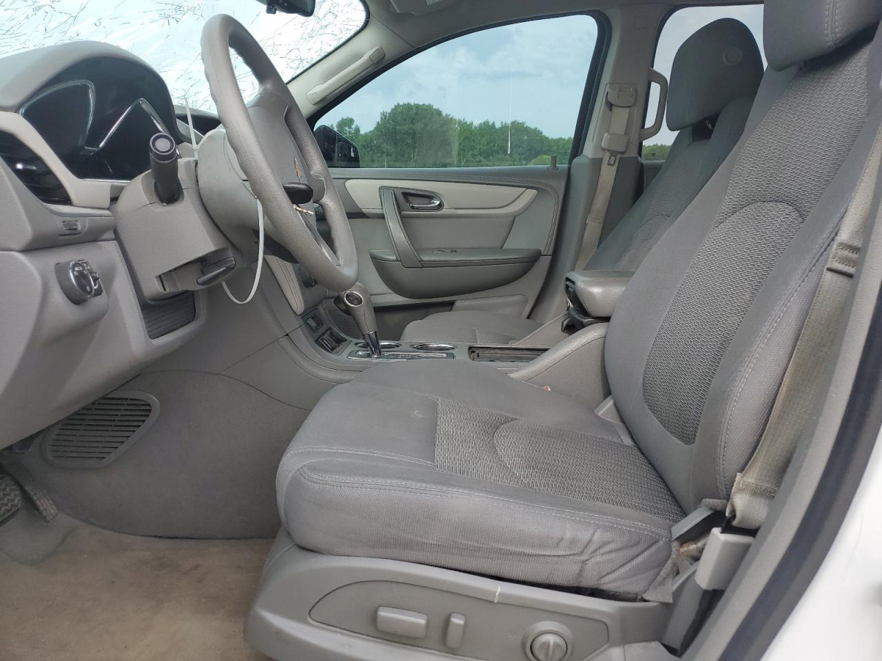 CHEVROLET TRAVERSE LS