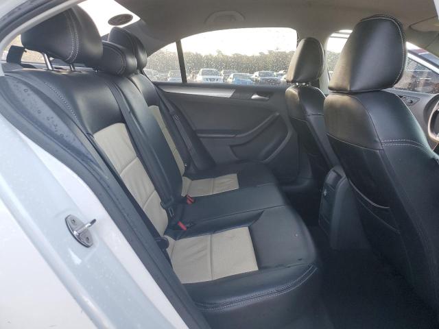 2016 VOLKSWAGEN JETTA SE - 3VWD67AJ6GM253490