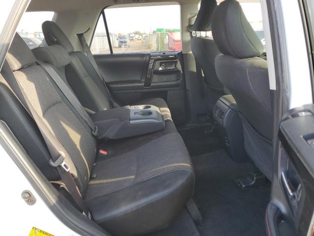 2019 TOYOTA 4RUNNER SR - JTEBU5JR2K5641935