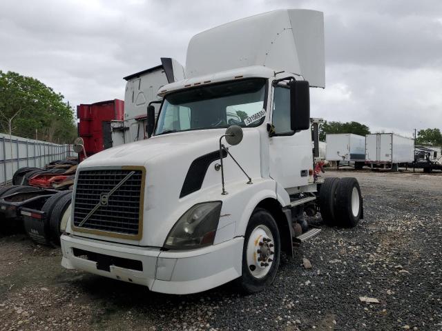VOLVO VNL 2007 white tractor diesel 4V4N19TG07N462690 photo #3