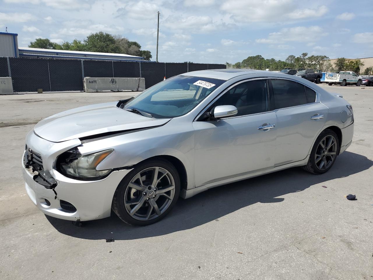 NISSAN MAXIMA S