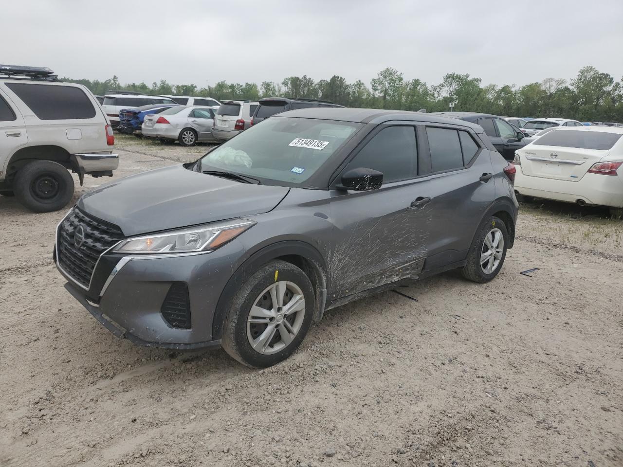 NISSAN KICKS S