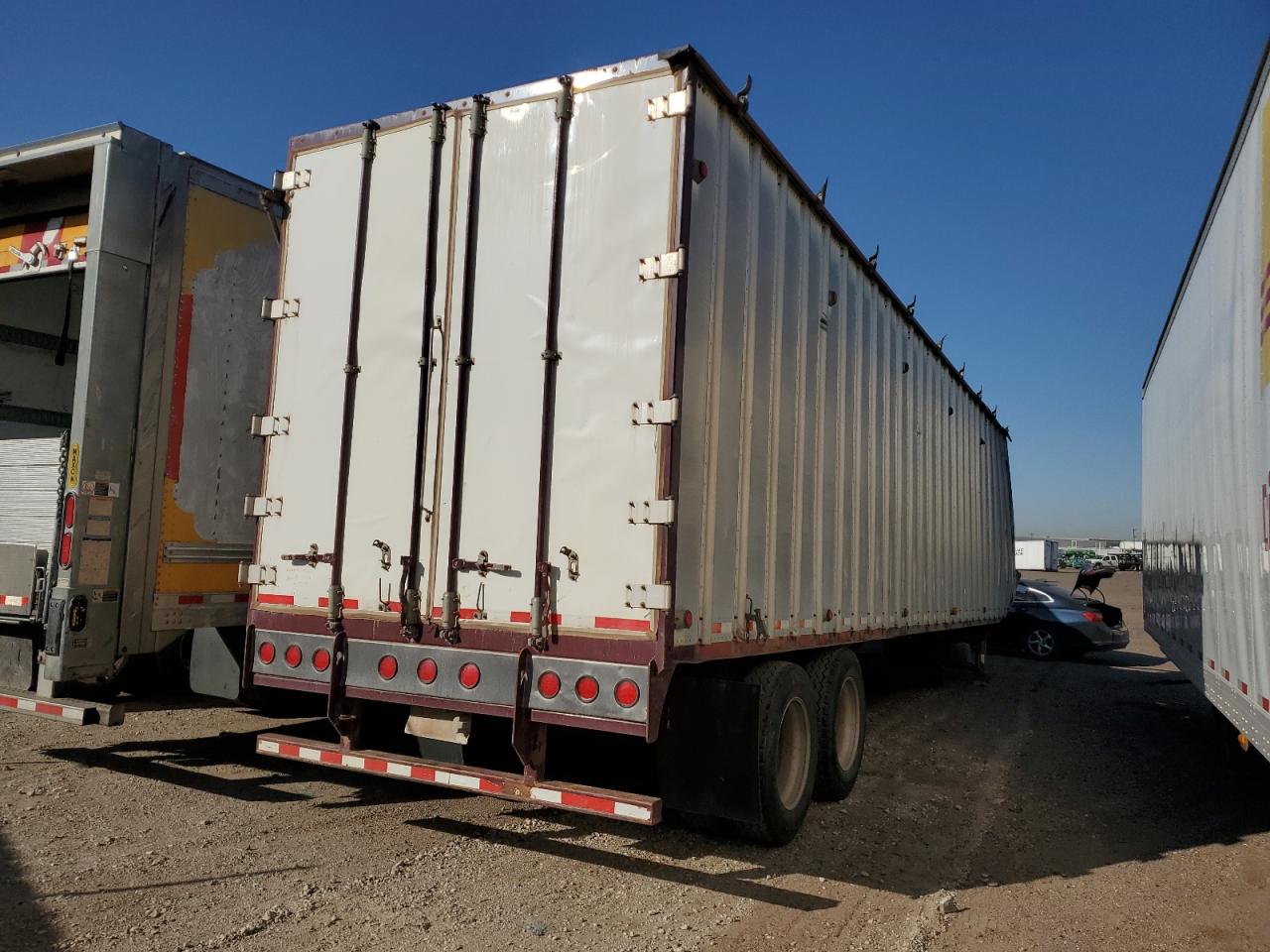 Lot #3298201020 2002 WEST TRAILER