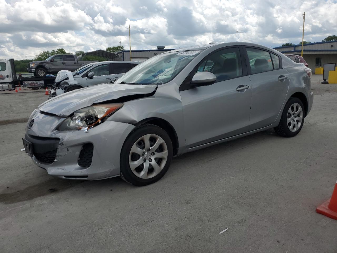MAZDA 3 I