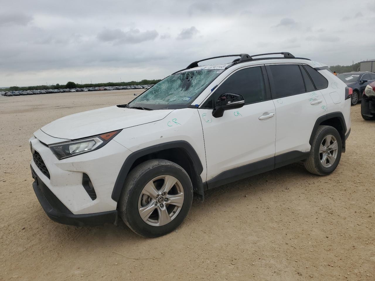 TOYOTA RAV4 XLE