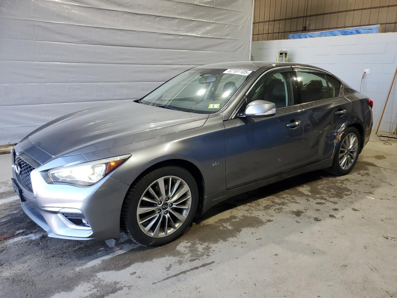 INFINITI Q50 LUXE